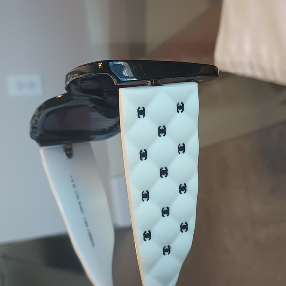 Two pairs of Chanel Sunglasses - Picture 6 of 10